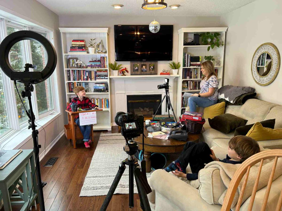 BellFinancial96's tweet image. BTS our current 'special project' coming soon! FWAFG is back and he's got some surprises for you! #finance #financialplanning #financiallessons