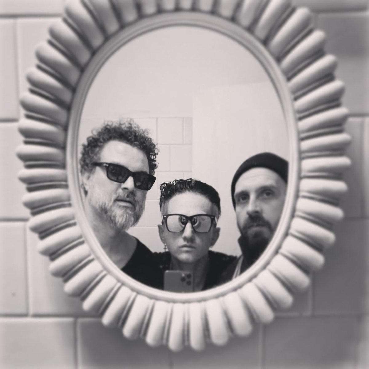 We see you Guatemala City. Just wrapped an in-studio at Encore Music Production headed to Cuatro Estationes Fest
now playing tonight at 9:30 w/ locals <a href="/asimovgtt/">Asimov</a> <a href="/Dinosaur88_/">Dinosaur 88</a> <a href="/gildamaria__/">Gildamaría Herrera</a> 
#guatemala #festival #instudiosession