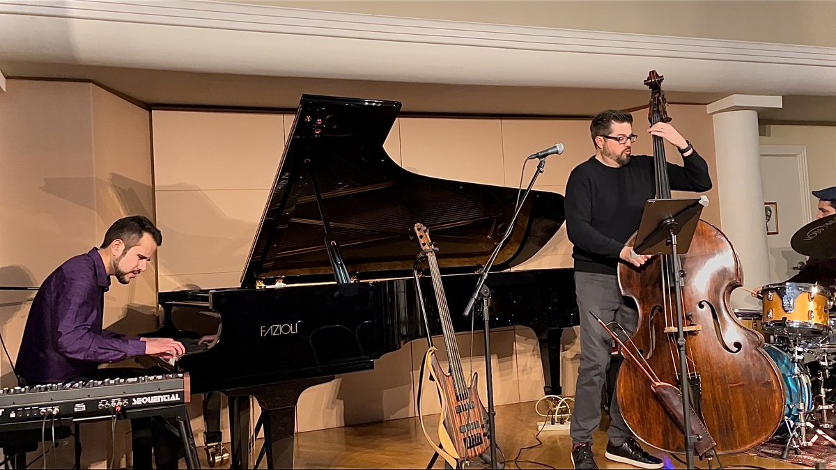 MichaelTEchaniz's tweet photo. Some shots from my sold-out show late last month at @PiedmontPianoCo !

“Seven Shades of Violet (Rebiralost)” was supported by New Music USA’s Creator Development Fund in 2022-23 and InterMusicSF’s 2020 Musical Grant Fund.

@NewMusicUSA 
@InterMusicSF 

#wearenewmusic 
#cdf22 https://t.co/gzY38jpVCc