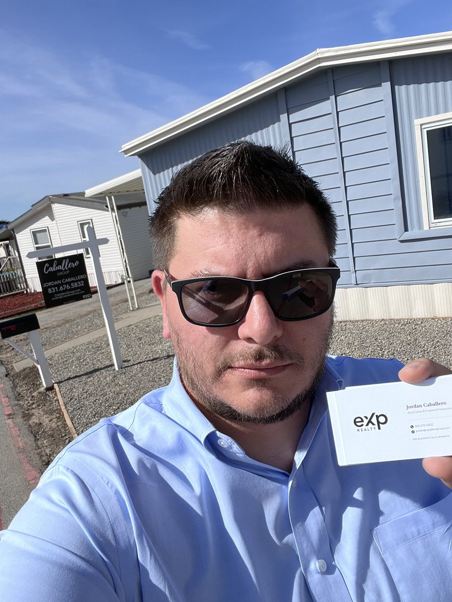 jordancaballero's tweet photo. Letting neighbors know the good news on the nice Friday in #MossLanding #InContract ☀️ 🌊 🏡 https://t.co/GqQzDH8bSI