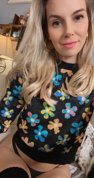 periodic reminder that access to my spicy page is (now maybe less than!) the price of buying me a drink