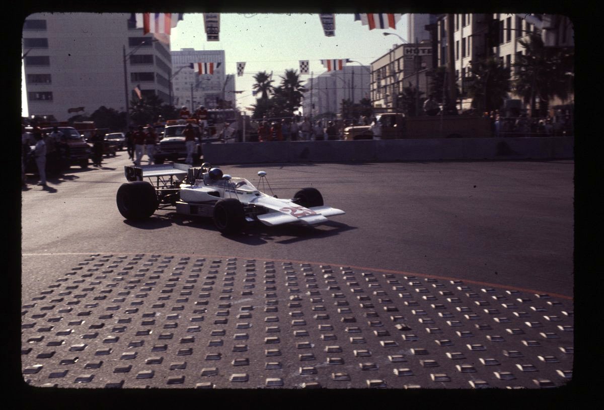 GPLongBeach's tweet photo. #FlashbackFriday 

On September 28, 1975, the Long Beach Grand Prix had its inaugural run as a Formula 5000 race. An estimated 65,000 spectators saw Englishman Brian Redman clinch the title in #1 with a nearly 30-second lead crossing the finish line.

#Formula5000 #HistoryLesson https://t.co/JvNblCRga8