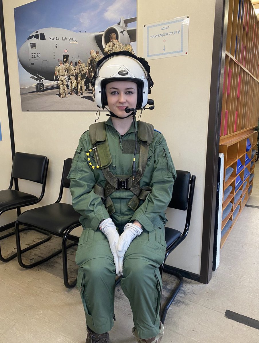 HeathrowCCF's tweet photo. October 2022 flying was a success! Our cadets are looking forward to flying again in March!!! https://t.co/eLPljauAz3