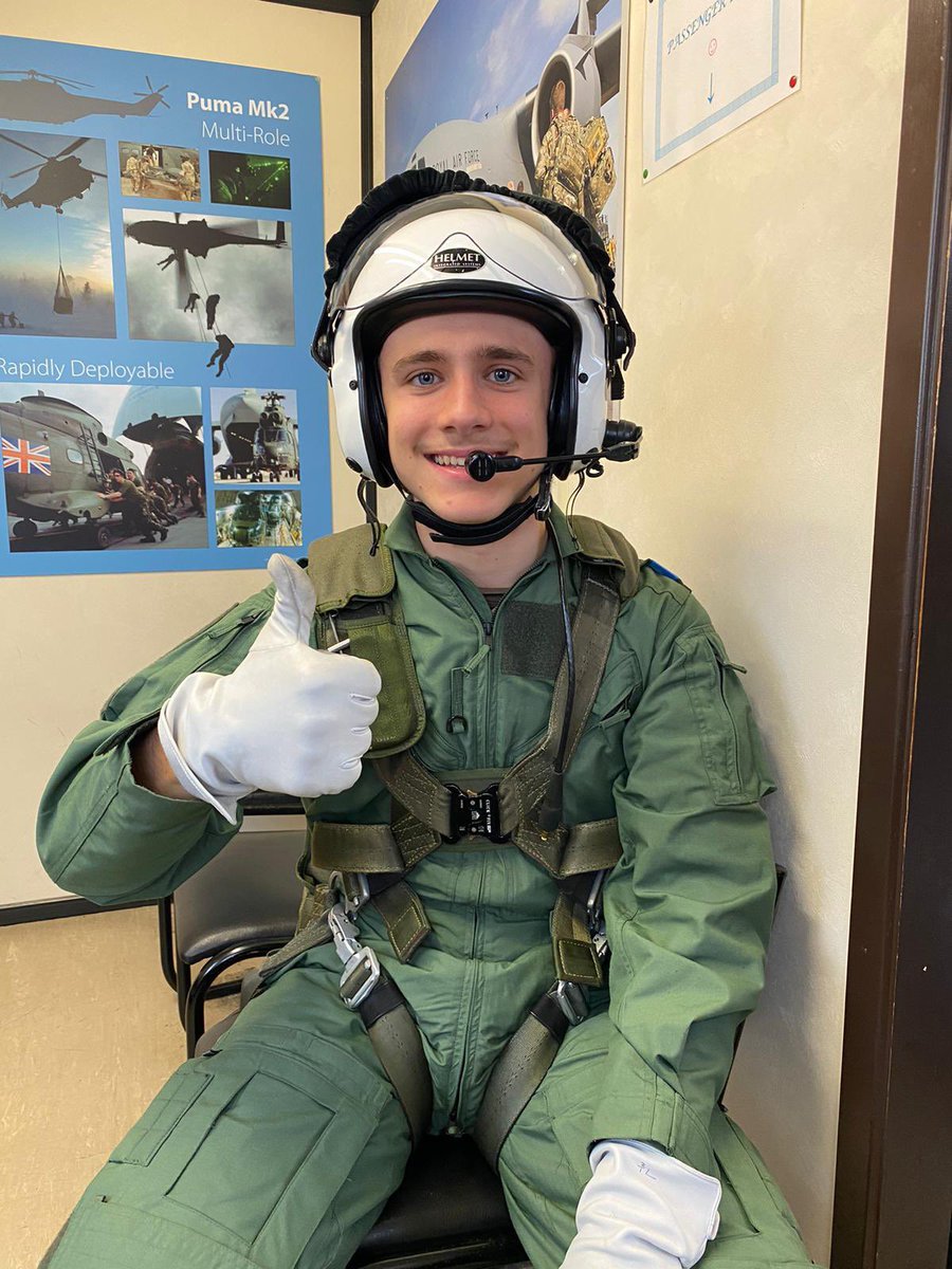 HeathrowCCF's tweet photo. October 2022 flying was a success! Our cadets are looking forward to flying again in March!!! https://t.co/eLPljauAz3