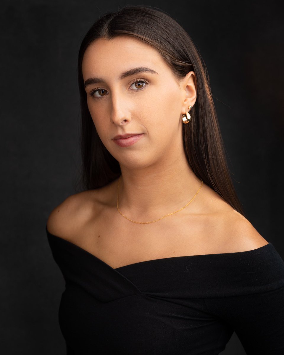 ElziElla's tweet photo. Some headshots I got done ready for 3rd year! Third year is flying by! 
Thank you again @NickCorre https://t.co/ZbWorA7412