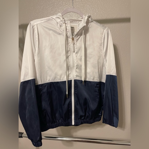 sunflower_lovin's tweet photo. So good I had to share! Check out all the items I'm loving on @Poshmarkapp from @cclassyamaone #poshmark #fashion #style #shopmycloset #forever21: https://t.co/zFwE6uqnS7 https://t.co/NMPJwb0Ran