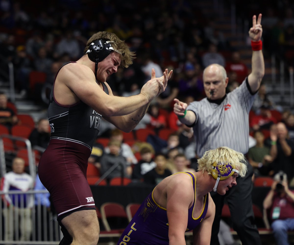 The Mustang Moon tweet media