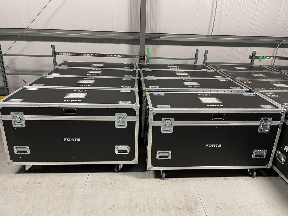 PortLighting's tweet photo. At PORT, we are always looking for the best products available. Here are some of our new ROBE FORTE fixtures that are available to be used on our upcoming productions and available for our rental customers!
@Robelighting https://t.co/rjiuZ7GZs2