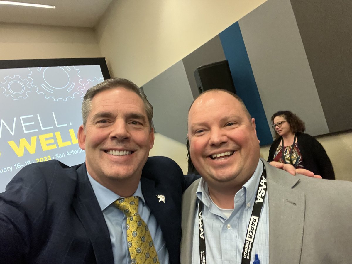 Fortunate to be able to hear ⁦@VikingDiffSuper⁩ speak today ⁦<a href="/AASAHQ/">AASA</a>⁩ superintendents conference and connect with him. One of the best superintendents I’ve worked with!  ⁦<a href="/PCSDViking/">PCSDVikings</a>⁩