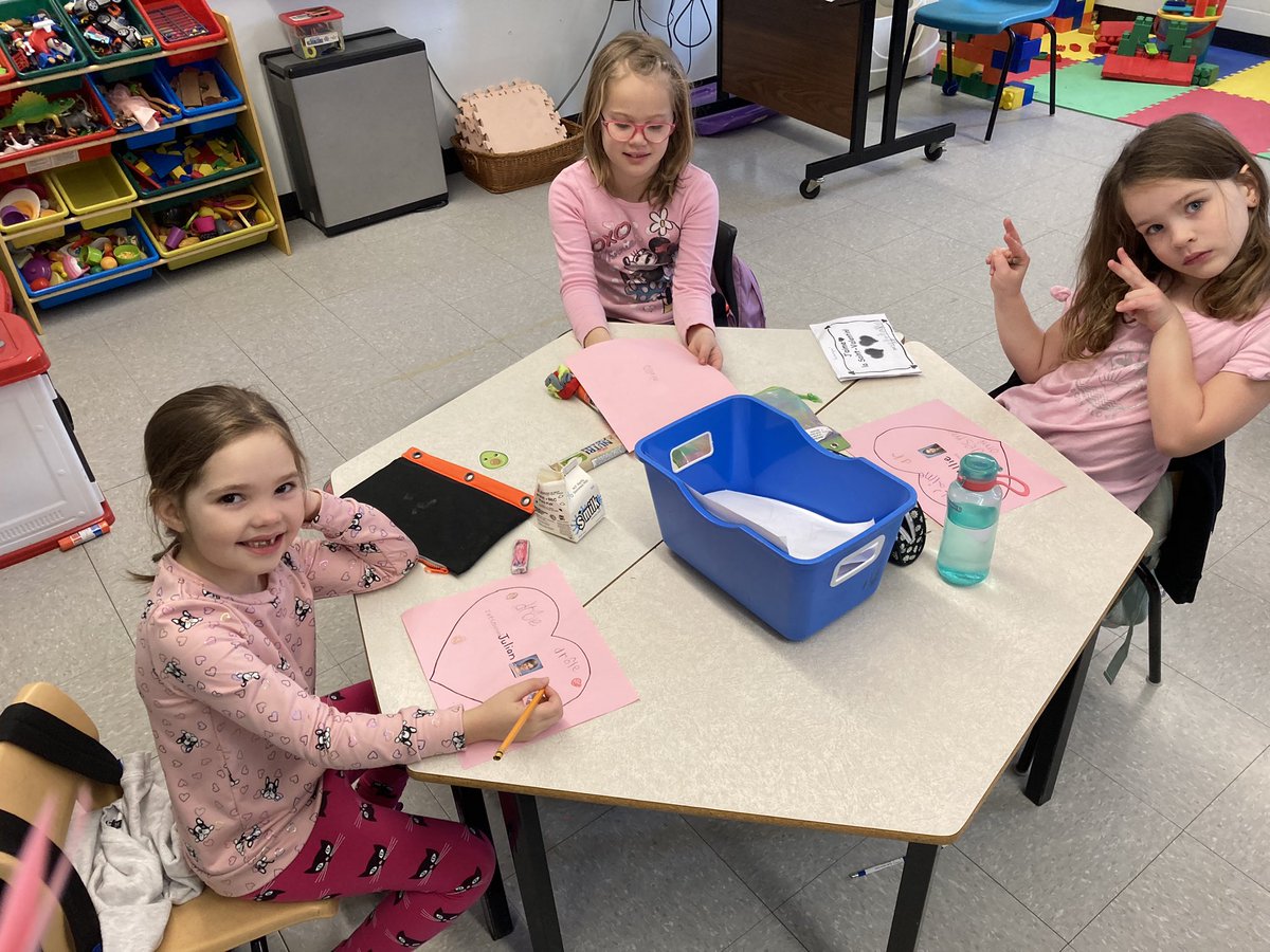 MsYoungSHA's tweet image. We are really enjoying our February Kindness calendar. They especially liked writing something kind about each classmate. 💗💕💓@SHA_NL