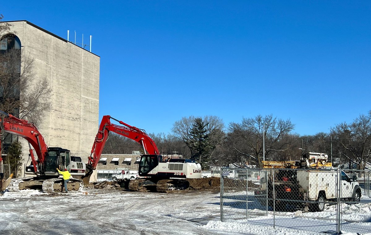 bennel62's tweet image. Smoky&apos;s Club in #MadisonWI makes way for #mixeduseddevelopment (February 2023 #construction #sitevisit) paulsnewsline.blogspot.com/2022/01/p0oto-…