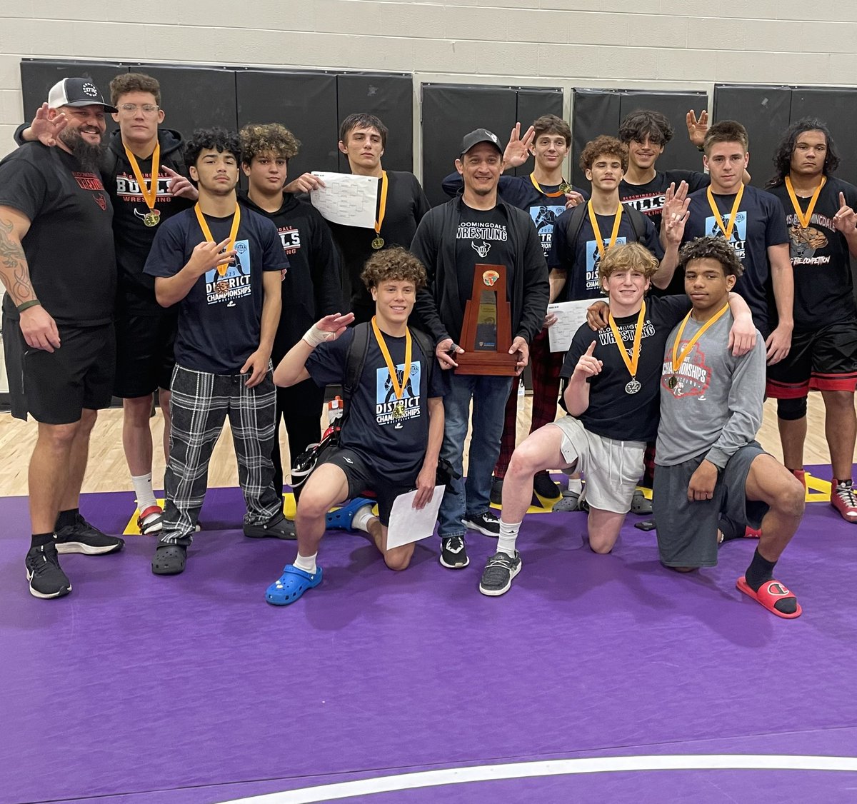 BdaleathleticBC's tweet image. 6 individual District champions, 2 runner up, 1 third place and overall district team champions! Great day for @bdalewrestling! 🤘@BloomingdaleSHS