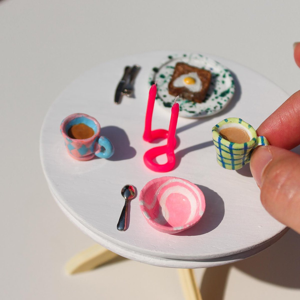 A little Sunday coffee ☕️

credit: hannahclansey