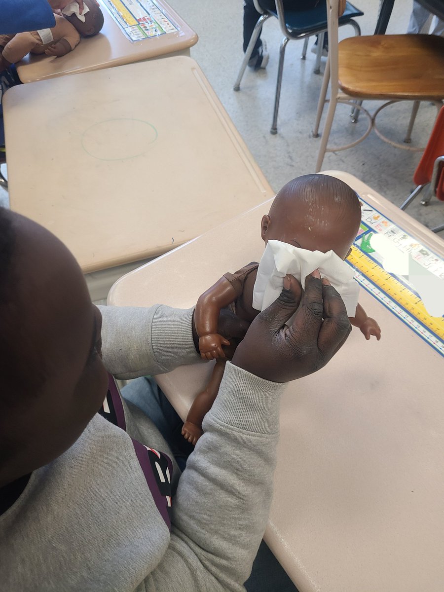 eaddisonBCPS's tweet photo. So grateful for the best OT and SLP, who came up with a creative way to teach blowing and wiping your nose! @EsOakleigh https://t.co/fM4cShwVFY