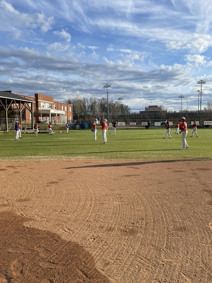 ghscatbaseball's tweet photo. Tarp crew pull in 15-20 mph winds. Great job getting it rolled up and ready for practice after an inch of rain!  #overcomeit #getafterit https://t.co/jMT76wyMxg