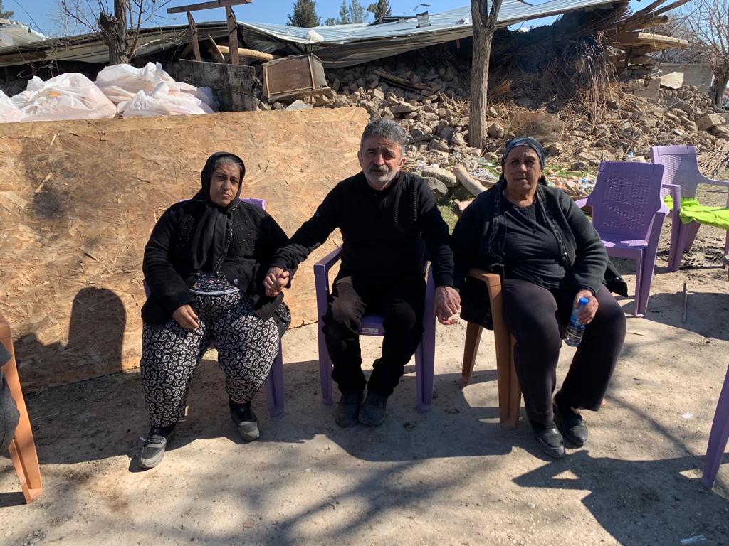 _seldasaglam's tweet image. Hizmetlerin kabul olsun. Canim ta ici..canla başla kac gündür nekadar müdahale verdiğini, uğraşdını biliyorum.@binalisaglam 😭🙏🏼❤️ #aleviswiss #iabf #marasdepremi #isvicrealevibirlikfederasyonu #pazarcıkdeprem #Hatay #diyarbakir #adiyaman #Kayseri #Gaziantep #iskenderun #Malatya