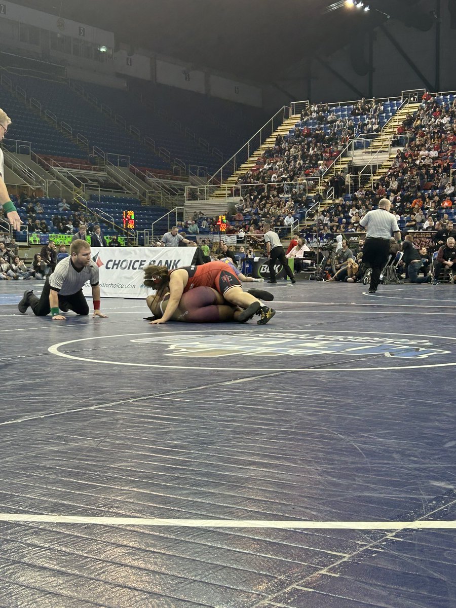 SquirrelsWrest1's tweet photo. 250 | Catie Sinner finished our her season on top once again!! Sinner pinned her opponent D. Moore (MIN) with a fall time of 3:25💪💪💪 https://t.co/RW2G9IKirg