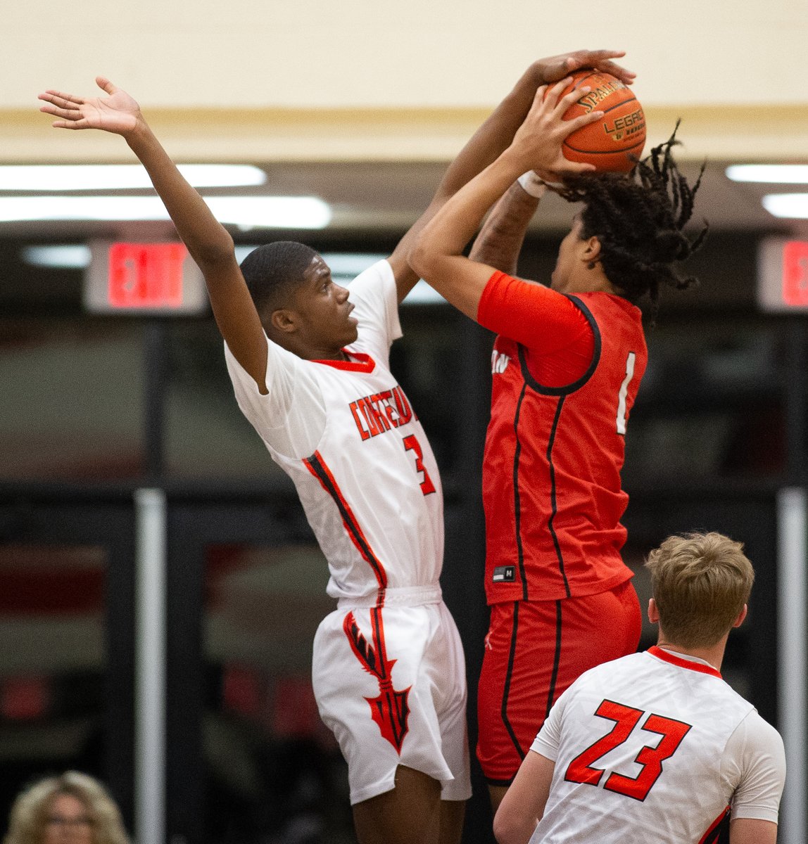 Coatesville's defense powers Red Raiders over Harriton - papreplive.com/2023/02/17/coa…