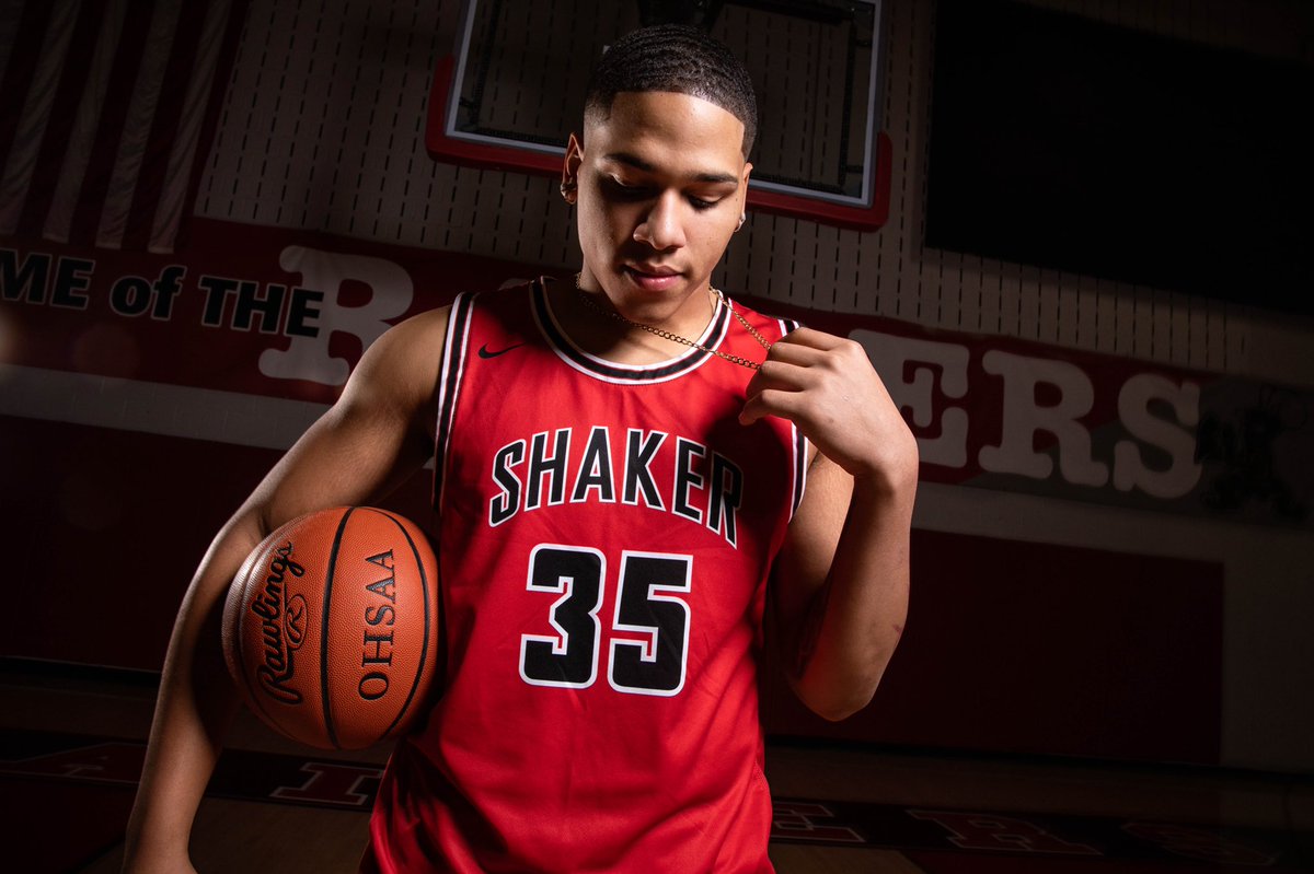 Great road win tonight at Jackson! <a href="/ShakerHoops/">Shaker Basketball</a> 65-62 <a href="/Kel0Smith/">Kellon Smith</a> 26pts 4rbd 3 3s <a href="/NoahChambers_3/">Noah Chambers</a> 16pts 2 3s 6defl <a href="/ricar_d024/">Ricardo Johnson</a> 10pts 2 3s  <a href="/aidendiazzz/">Aiden Diaz</a> 4pts 8rbd Great opportunity to prepare for the upcoming tournament! Played as a family!! <a href="/raidersofshaker/">Shaker Raiders</a>