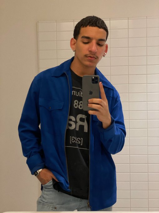 Watch Online Lover's leaked NSFW photo on TwXstars