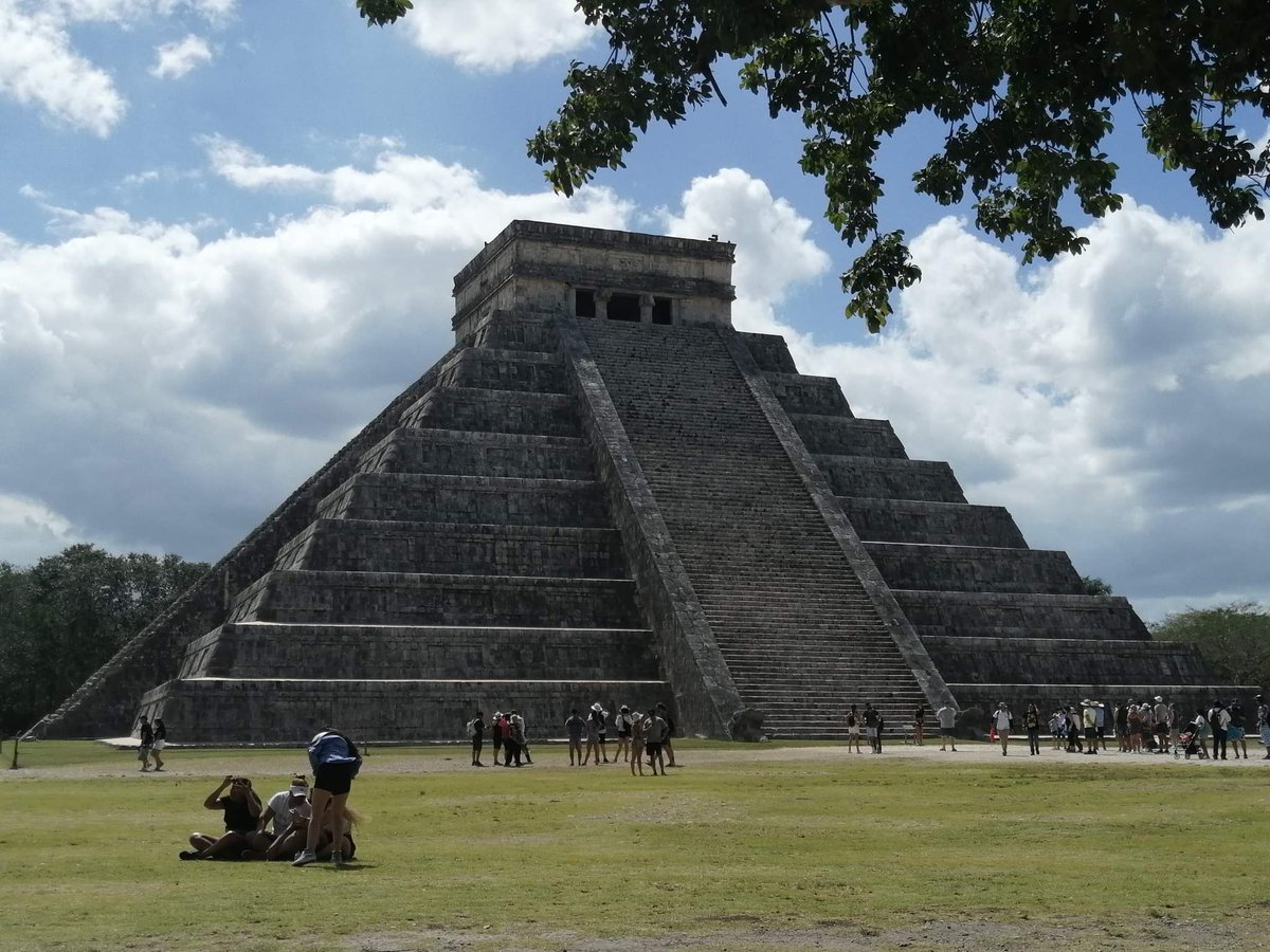 Melael_'s tweet photo. Excursion à Chichen Itza en terre Maya, déjeuner dans un village et Cenote naturel. La construction du temple est hallucinante d'ingénierie pour cette époque. #mexico #Yucatan https://t.co/GvvCGR7vr7