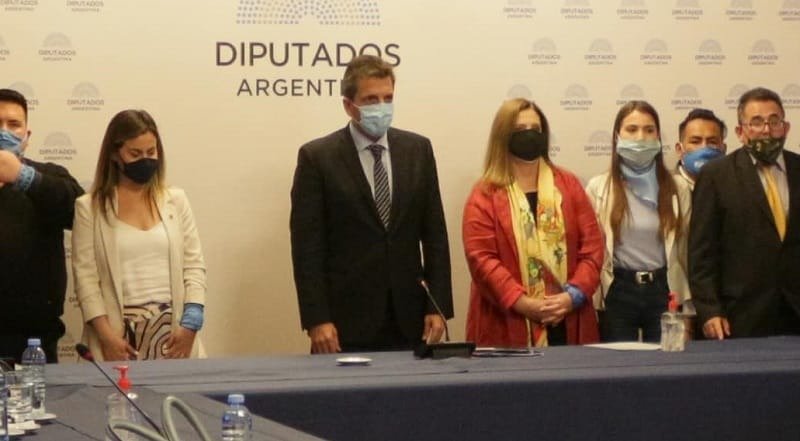 Anonymou5____'s tweet photo. @Milazurbriggen De esto no vas a decir nada? https://t.co/TX5SinYdJV