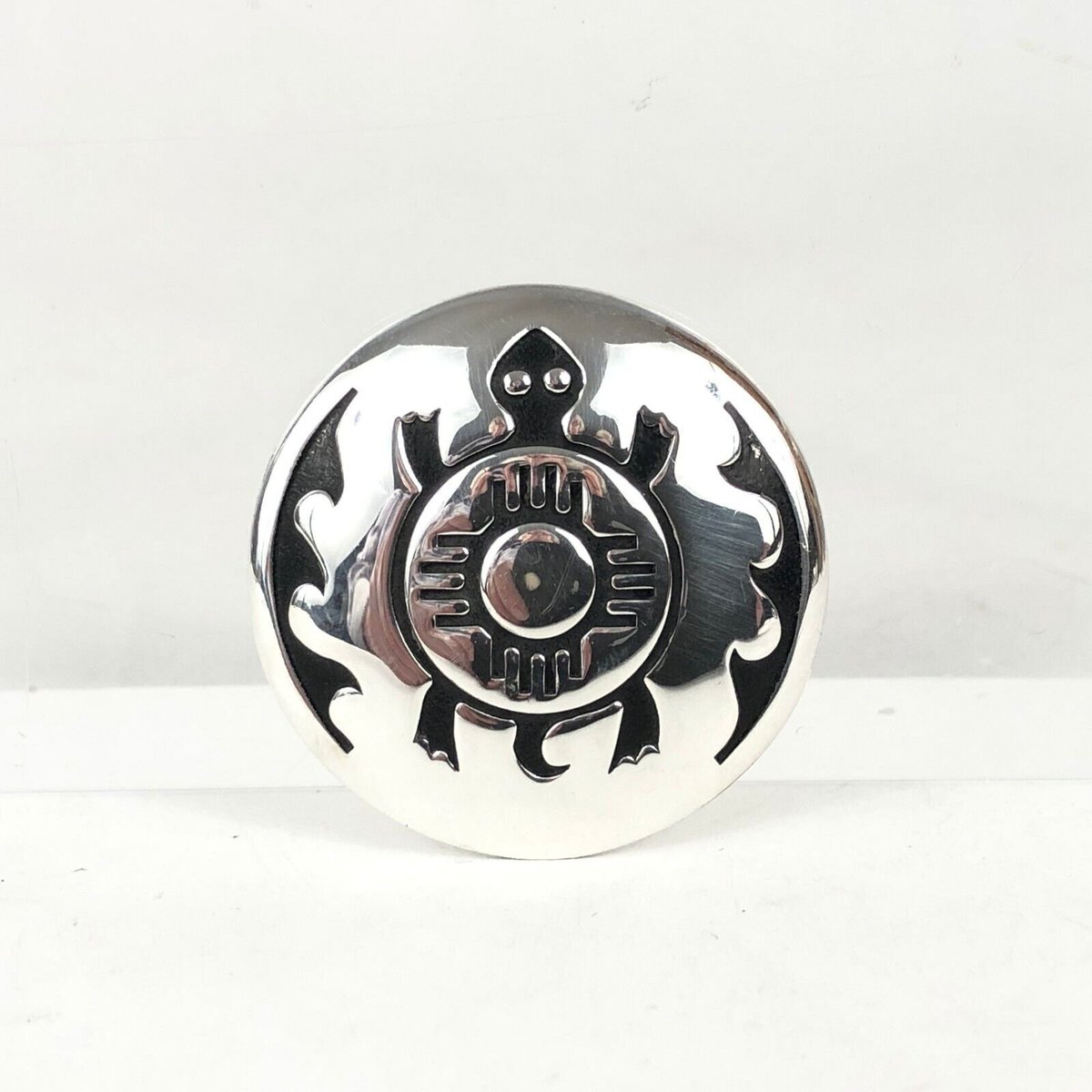 Check out Hopi Overlay Turtle Sun Sterling Silver 925 Pin Brooch Pre-Owned Estate Jewelry ebay.com/itm/1257780011…

#hopi #hopijewelry #nativeamericanjewelry #southwesternjewelry #tribaljewelry #turtlepin
#turtlebrooch #estatejewelry #sterlingpin
