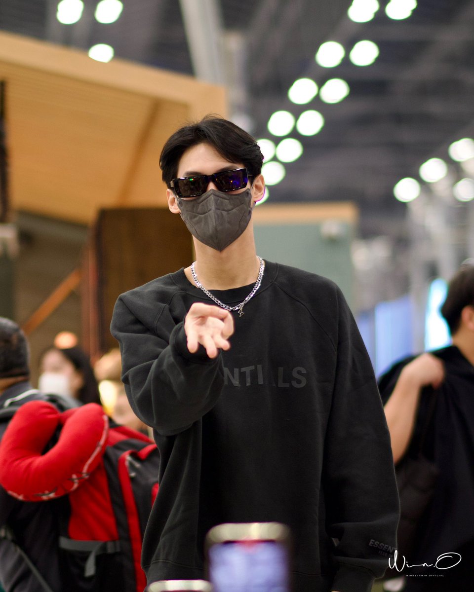 WinmetawinO's tweet image. เมตะวินผู้มาจากโลกอนาคต Y3K ไปเลยจ้า😂😂

Win x HK
#BWDNtoHK
#winmetawin @winmetawin
#snowballpower