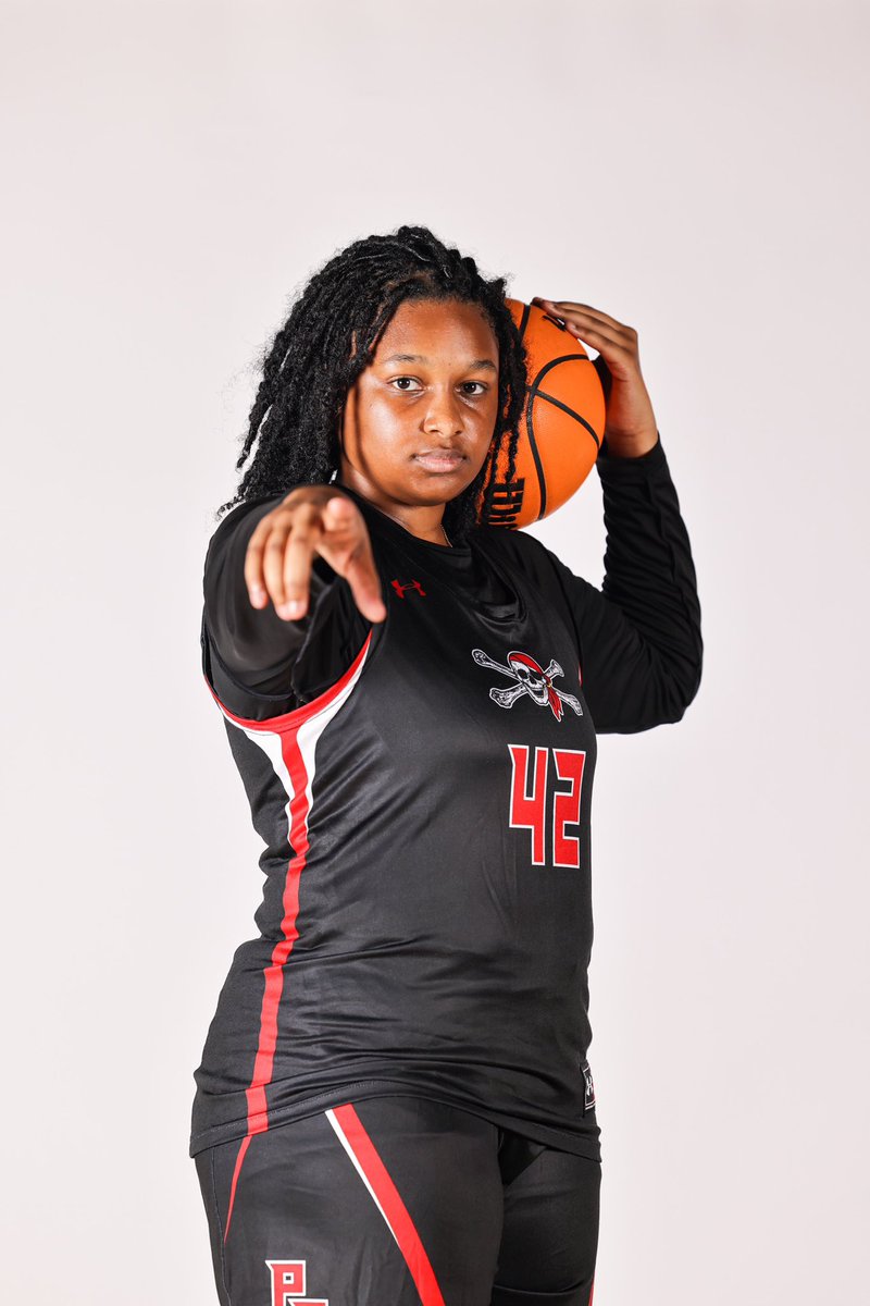 Tonight marked the end of my baby girl’s high school season. 😭What an awesome journey! 4-year Varsity starter, 1000 point Club earner (finished w/1,210), 722 career rebounds, &amp; all the ❤️ and support from this proud momma! Can’t wait to see her play in college! ❤️🏀 #42