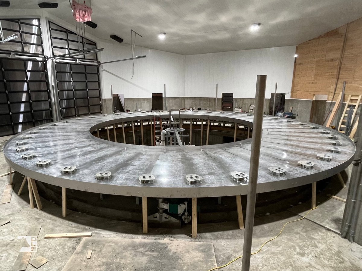 dairylanesystem's tweet photo. Great progress at Goselink’s 40 stall GEA T8900 rotary this week. Great work guys!
#DLSdairy #DLSrotary #DLSalberta #GEAfarming #GEAt8900 #GEArotary #dairy #dairyfarmer #milk #milking #agriculture #ABag https://t.co/sgmqxvPCwl