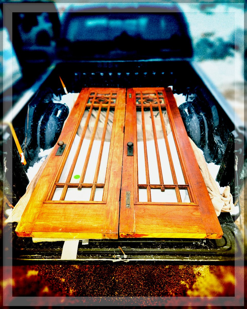 reusedepot's tweet image. These gorgeous 8ft tall French doors with their original hardware went home with a couple of our favorite salvage peeps. They stop in to see what we have so they don't miss out on things like this. 
#design #goodfinds #recycle #frenchdoors #remodel #salvage #recycle #loveit