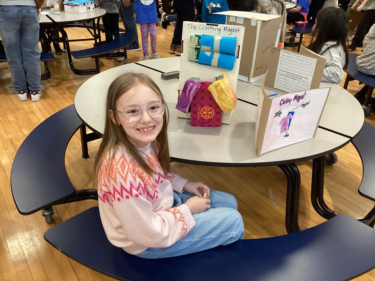 JKSTEAMLAB's tweet image. Our 5th Annual 3rd Grade Magnet Invention Convention was held today! Great collaboration with @JkLibrarian and our art and music department.  Ss presented their inventions and advertisements, sang a magnet jingle, and shared their abstract artwork created with magnets.