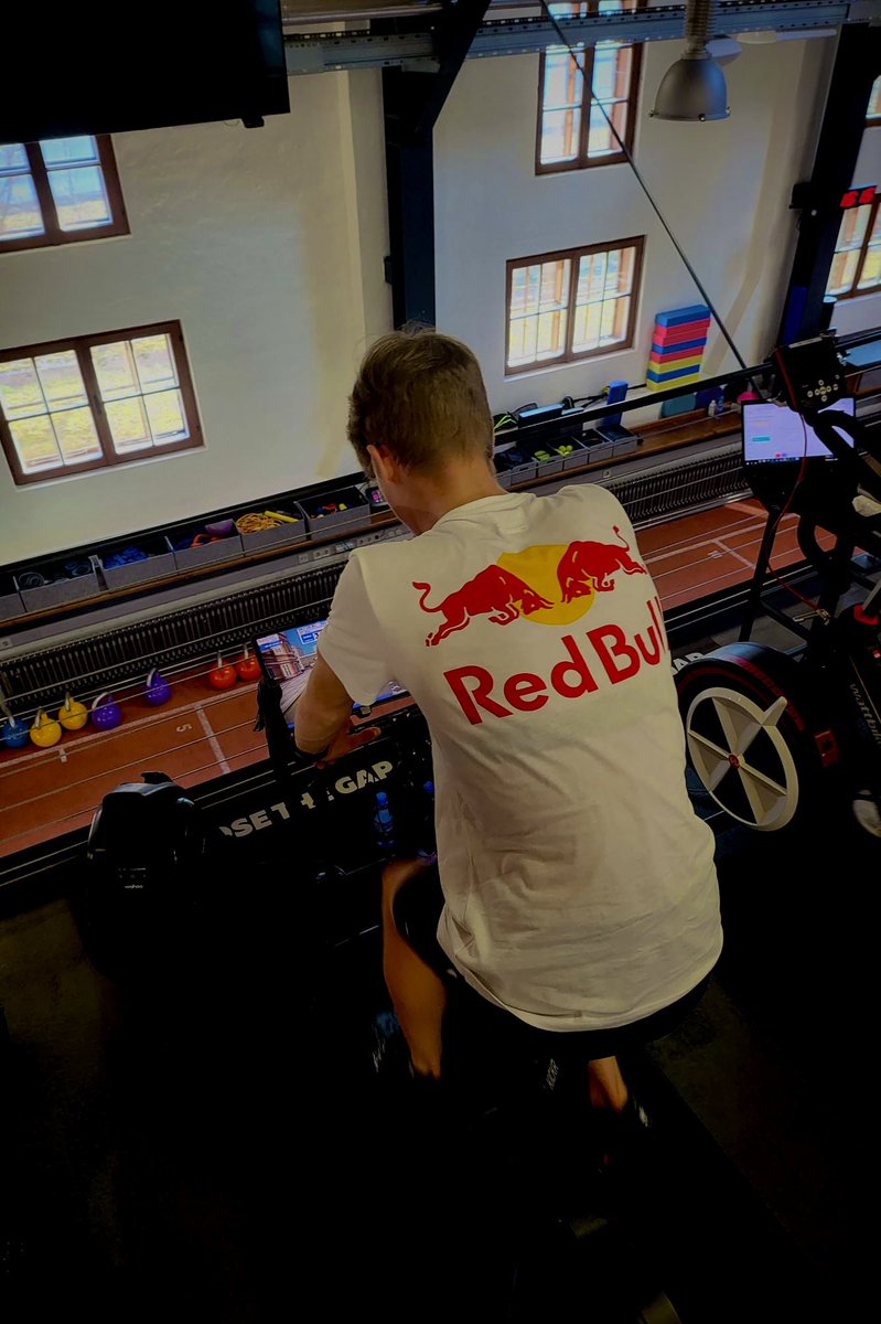 Proud to be part of the RedBull family from now on. I kicked of this week with an amazing visit at the Athlete performance center. Thanks for giving me wings right away. @redbullNED @redbull