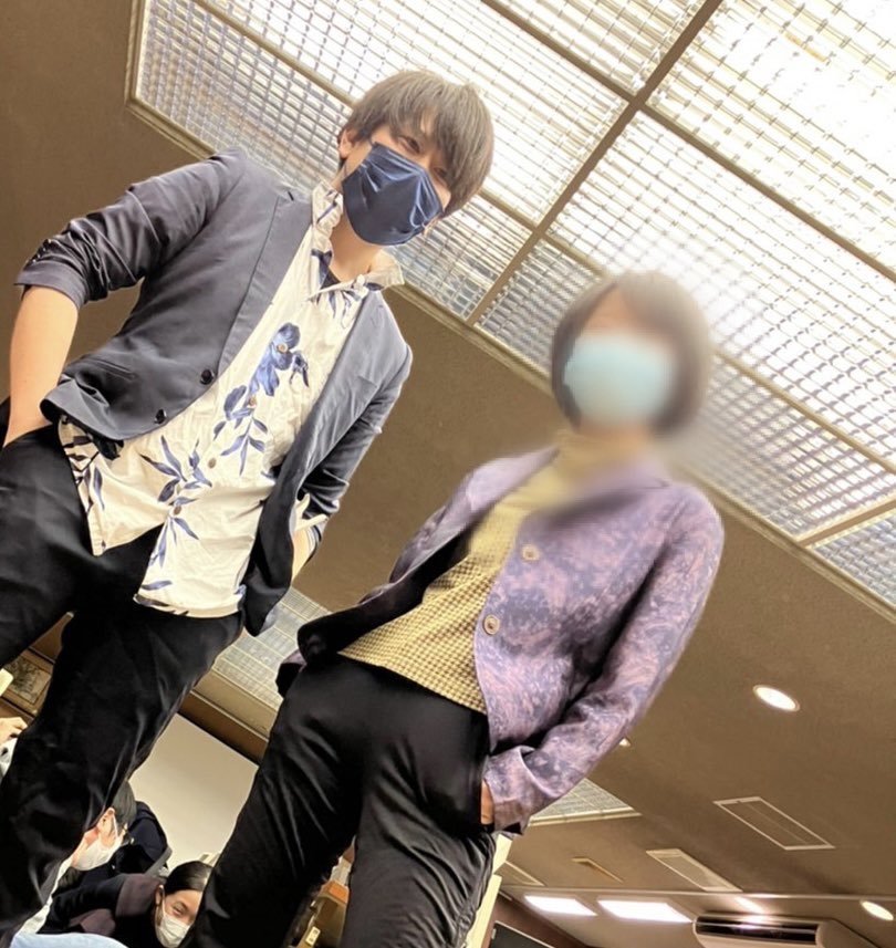 shujitsu_drama's tweet photo. ④部の雰囲気を伝えるTwitter
→企画書を学校に出し、わたくしこもんをフロントマンとしてTwitterを始めました。興味を持ってくれた人に30分説明するより、このアカウントのツイートを遡ってもらう方が有意義です。画像も動画も見せ放題ですよ！(こもんは元々面白みのかけらもない地味な人です)
続 https://t.co/pGLYKbq5uQ