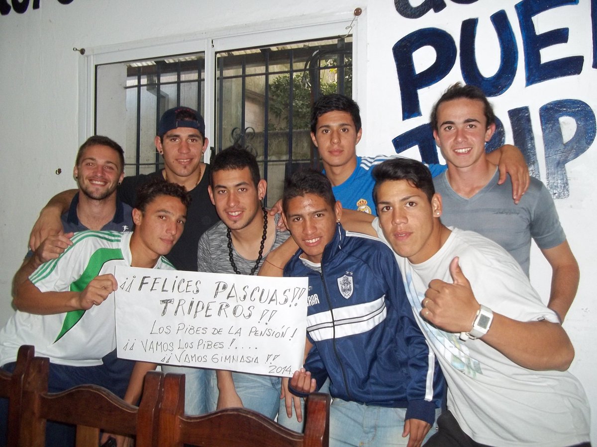 LUCIAPERA1's tweet photo. 🐺
Y me acordé de esta foto.

Algunos quedaron en el camino.

Y otros, no se rindieron nunca 💪👏

VAMO VAMO LOS PIBES 🎶
VAMO VAMO LOS PIBES 🎶
VAAAMOOO GIMNASIAAA https://t.co/3kMMyO9fLY