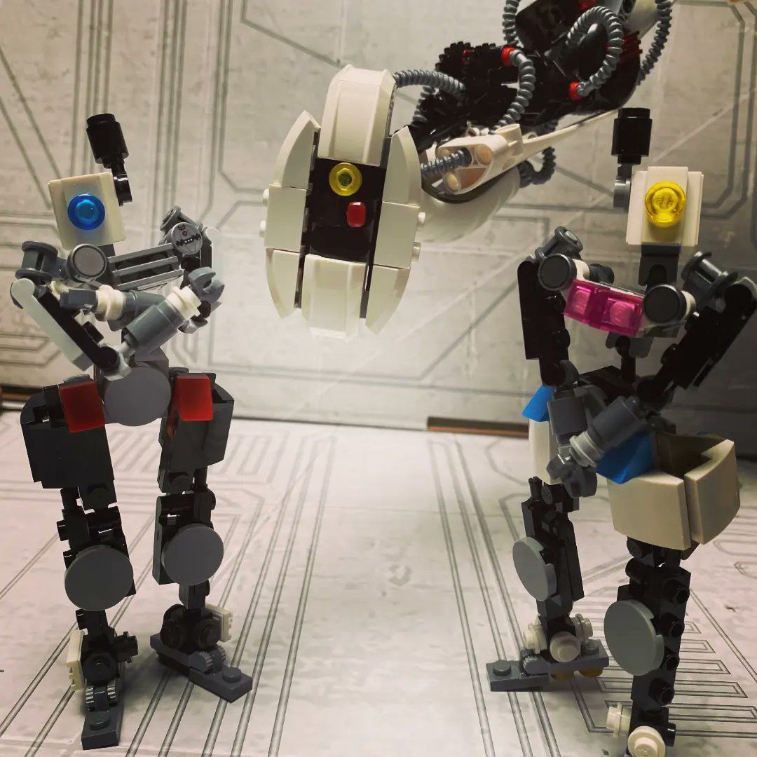 MrDarkLightning's tweet photo. Glados meets Starla &amp; Betty! #Robots #toys #Portal #glados #fypシ #FYP https://t.co/VkbffICge4
