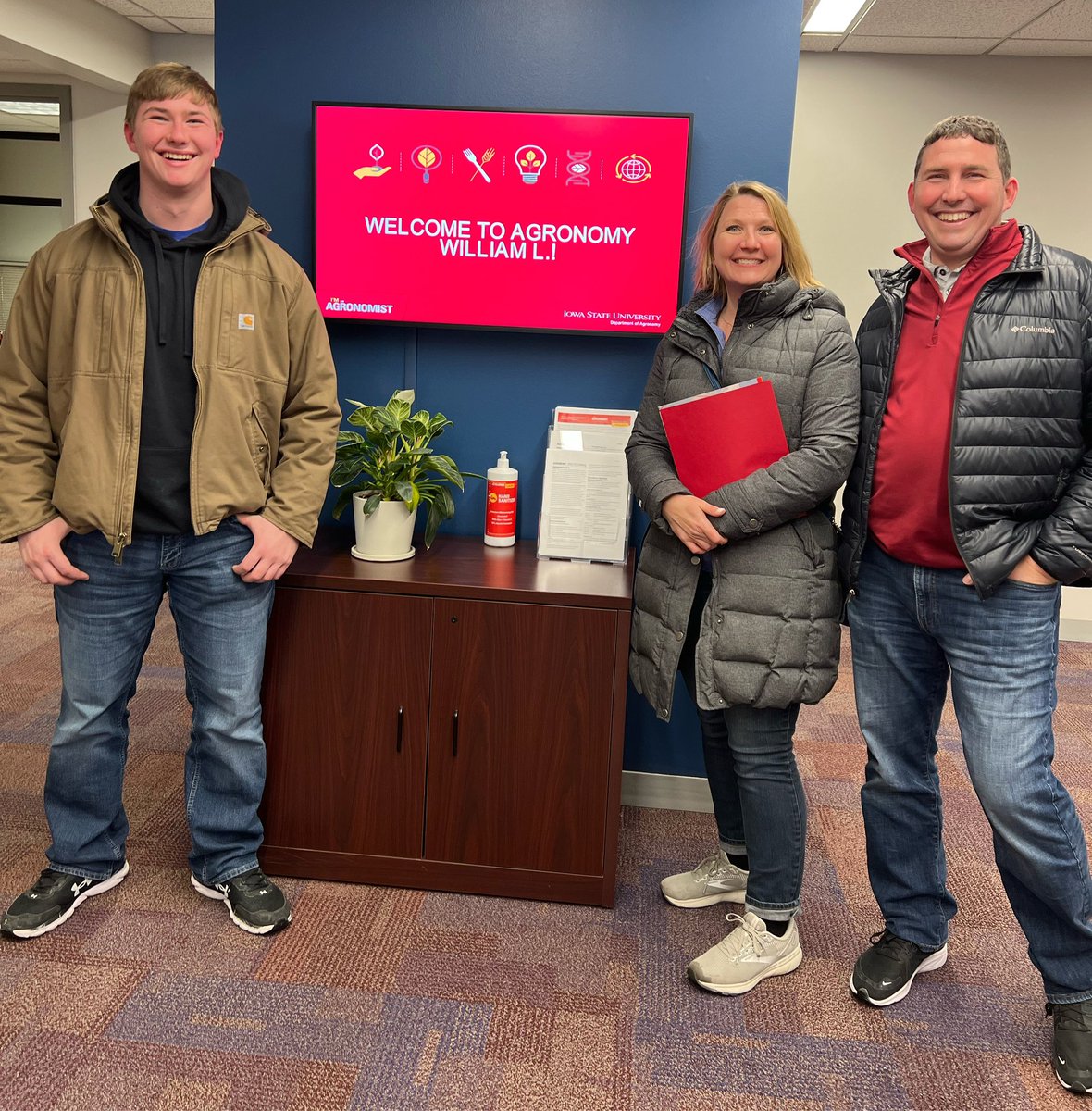mreicks's tweet photo. Beautiful day for a college visit! Thank you @iastate_cals @isu_abe @isuagronomy for the warm welcome! #cycloneinthemaking https://t.co/hhc2iDrueS