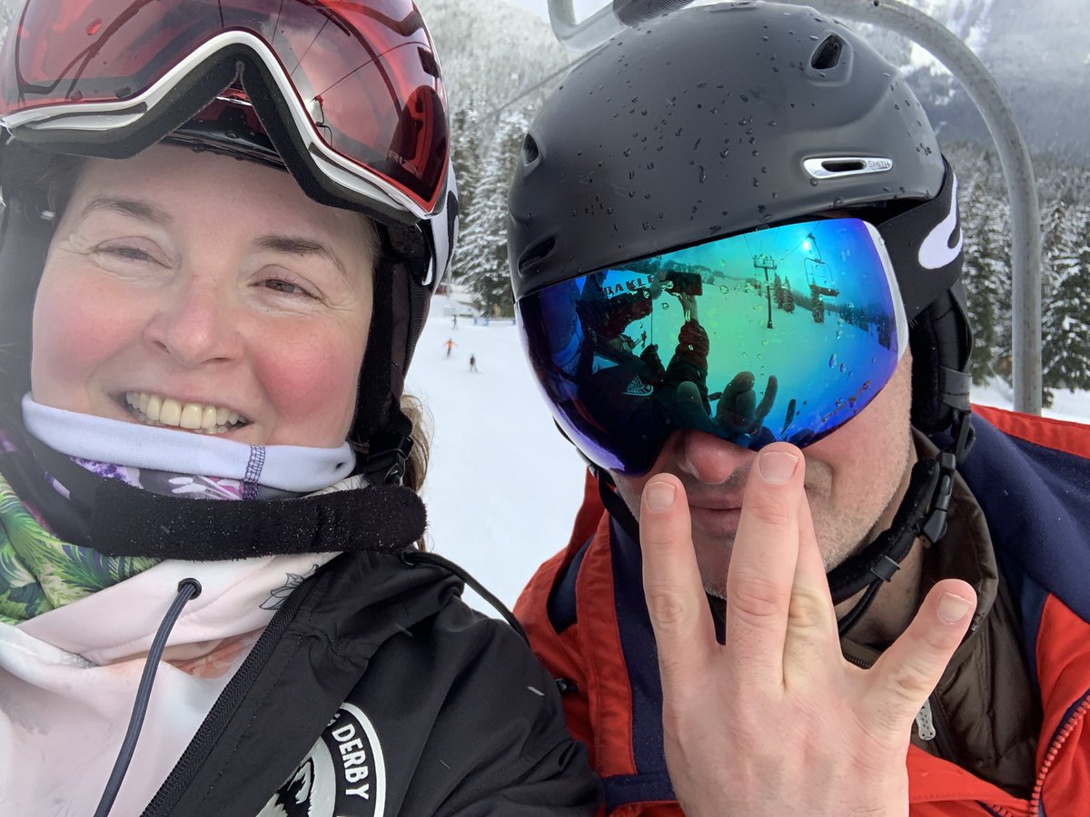 NilHusky's tweet photo. Our ExDir @cat_clark and super Husky Fan & Season Ticket holder @WillPranzini, who also supports @CoachJuice6 as a good neighbor, out for some turns this afternoon @SummitSnow411 Wanna joins us sometime? Weโd love it! #letsshred https://t.co/Q83Q3dUaQk