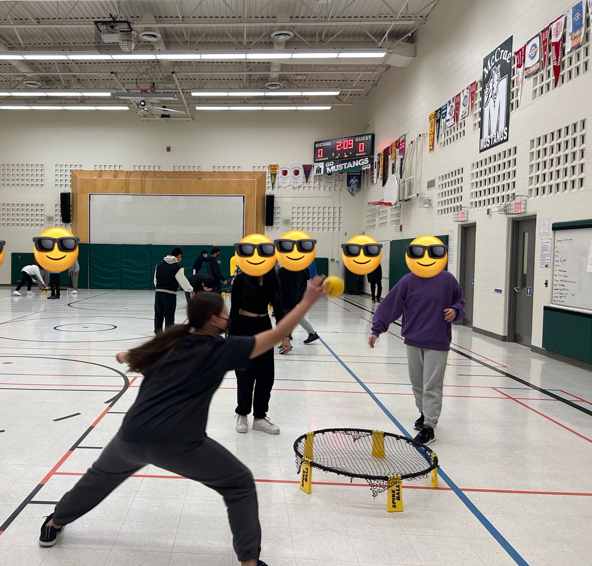 CorcoranMarlee's tweet photo. Next in our #netwall unit is roundnet. We got out the @Spikeball nets and groups worked together to get the longest rally they could before playing some games! #physed @johnmccraeps https://t.co/8bu1vwe11G
