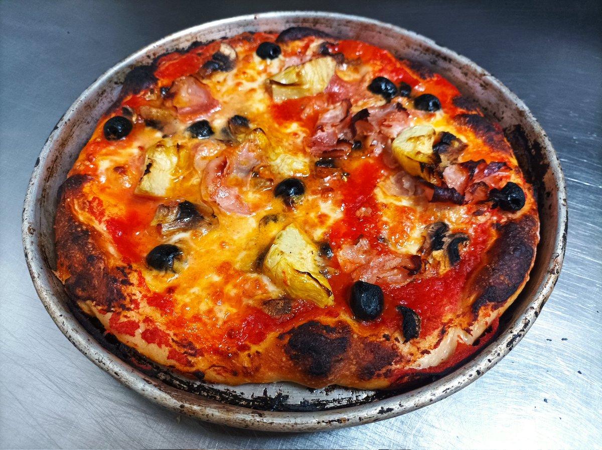 pizzerialatana1's tweet photo. https://t.co/gbYPsRRlig