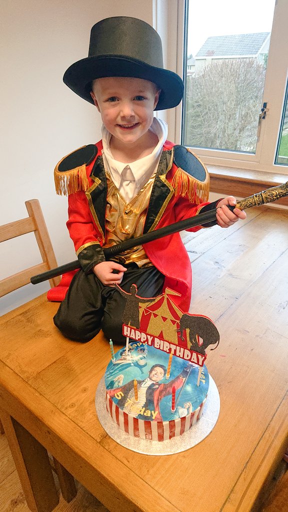 margaretediting's tweet photo. @RealHughJackman My Greatest Showman is turning 5 😊 https://t.co/OY4AcqeX3v