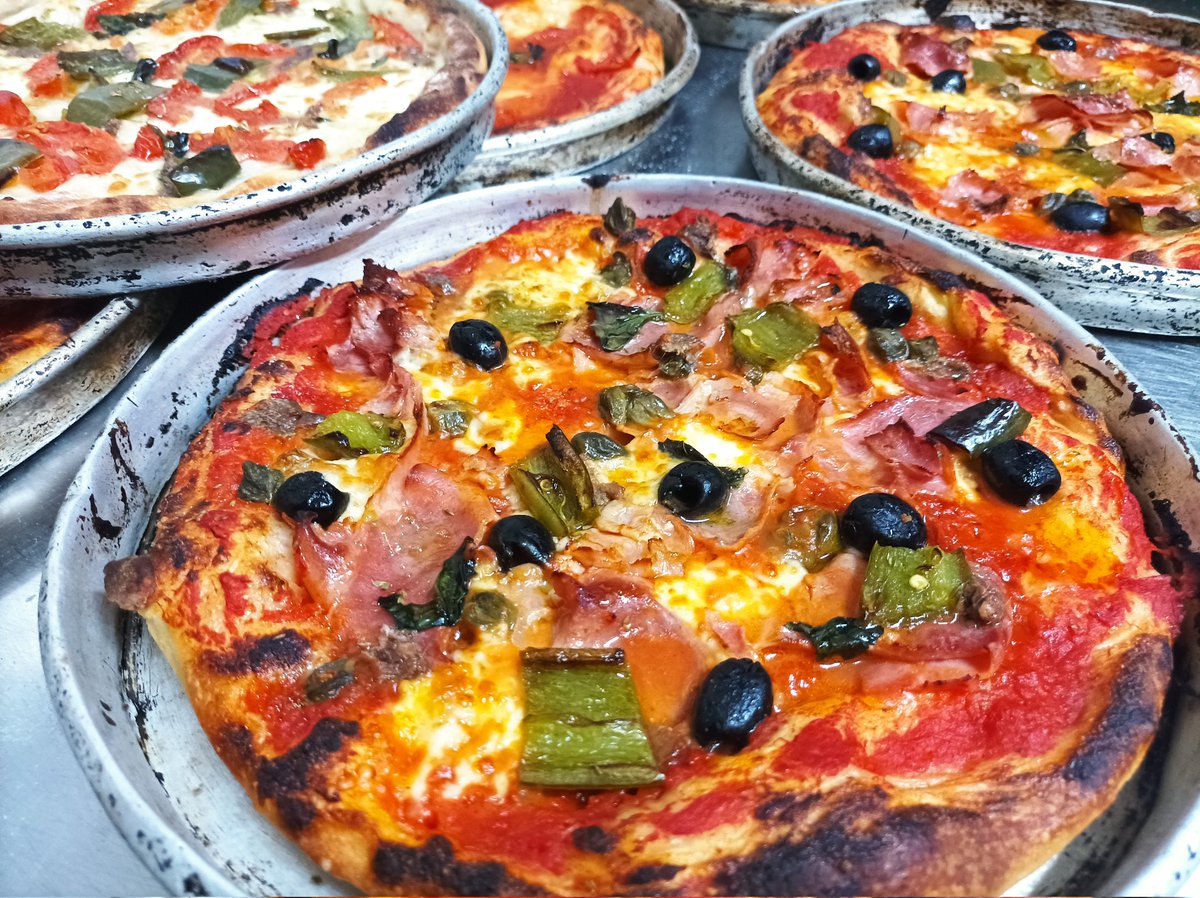 pizzerialatana1's tweet photo. https://t.co/LYwYt6FM4S