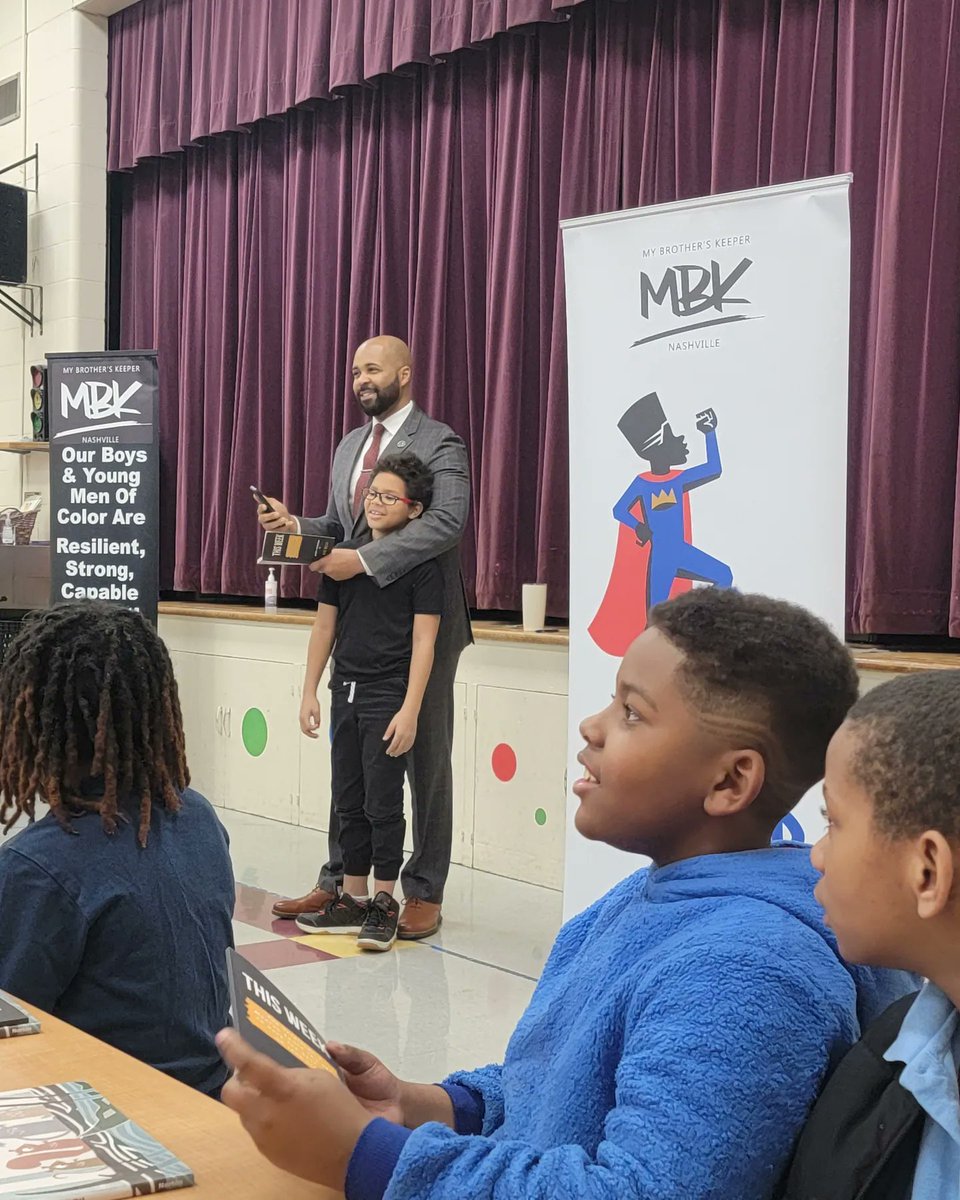 mixtape615's tweet photo. Second school down! Thanks to @MBKNashville and @BellshireEagles for another opportunity to Rise, Read, and Lead with impressive young men.
#EveryoneN #NtheMix #3rdgradereading https://t.co/fEZLRt1hO7