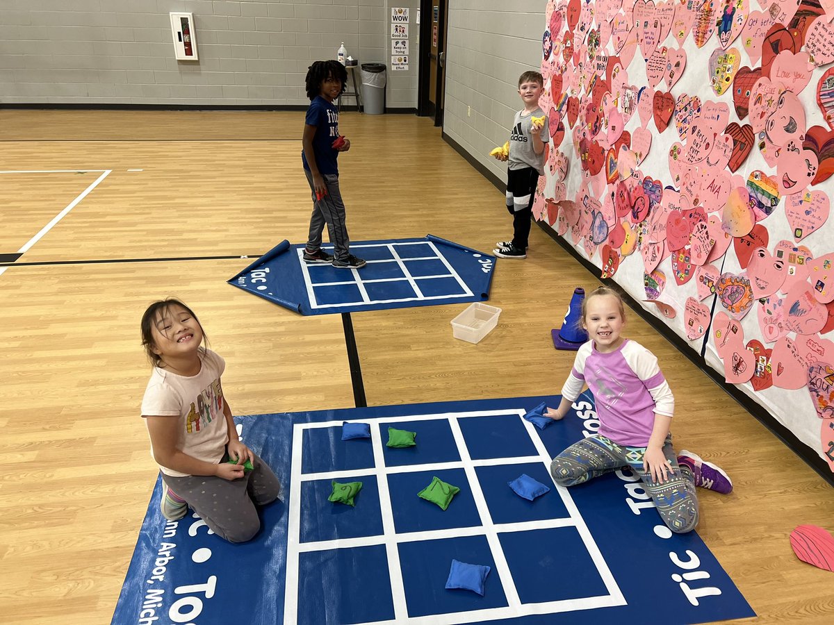 forestvistape's tweet photo. 1st grade station fun https://t.co/hvbupM7RVj