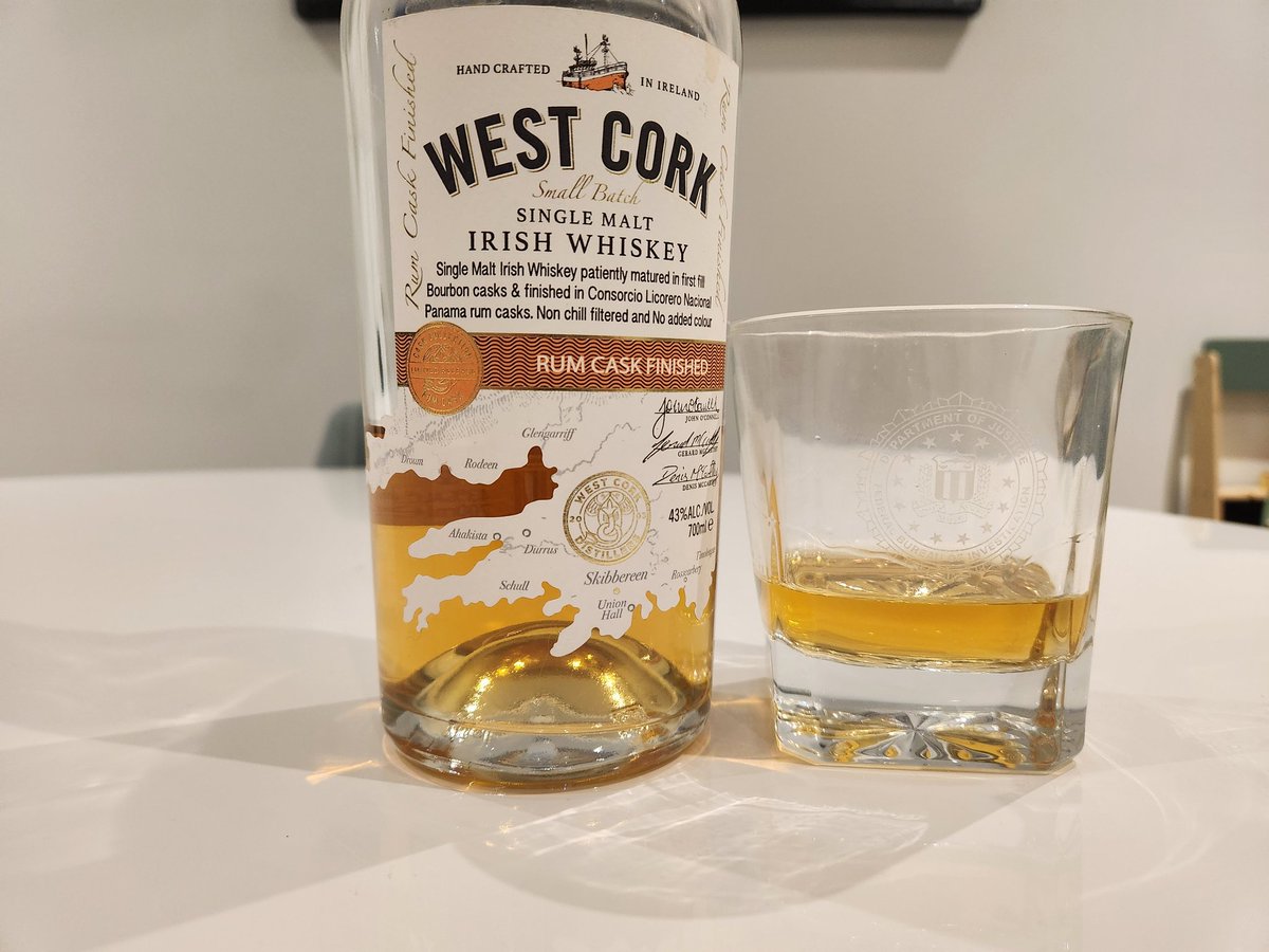 @thatsdramgood @Powers_Whiskey @whiskeytalk2U @whiskeychatspod @daveswhiskey @Mik_da @dramofthemonth @StillTripleDist @DavidMarra @aidanmc_g @CorkWhiskeySoc @GerMidleton 🇮🇪 Whisky- West Cork Rum Cask #FridayNightDram 
Cheers!
@ush1c @pmelson @theneatpour
@InfosecWhiskey 

@DCuplink - rum