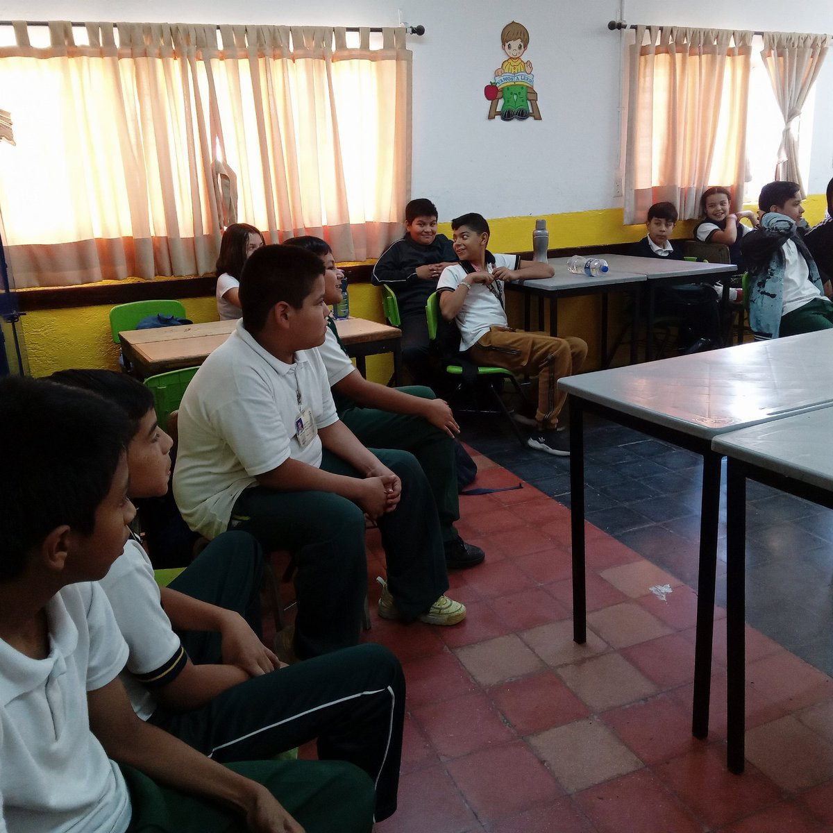 SemilleroEn's tweet photo. Asamblea de Participación Infantil y Juvenil en la sede José María Luis Mora.

#SomosSemillerosCreativos
#CulturaComunitaria
#AsambleadeParticipacion
#ConsejosInfantilesyJuveniles
Vinculación Cultural https://t.co/MMJ3XZiYmL