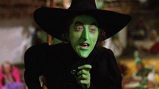 PaulainJean's tweet photo. Margaret Hamilton, who played the Wicked Witch of the West in "The Wizard of Oz," was seriously burned during filming when her green makeup and costume caught fire in a scene.
#movies #Thor4 #BlackAdam #TheMarvels #TheSuicideSquad https://t.co/LVm0HUNxBJ