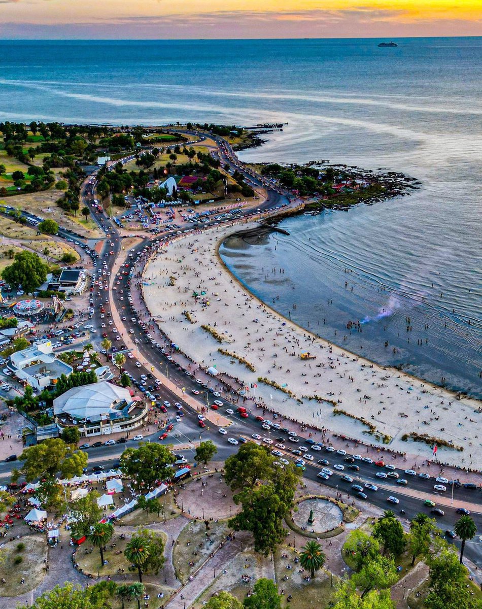 Uy_Paisajes's tweet photo. 🌊🌅
📍Parque Rodó, Montevideo. https://t.co/T6CCgspGw1