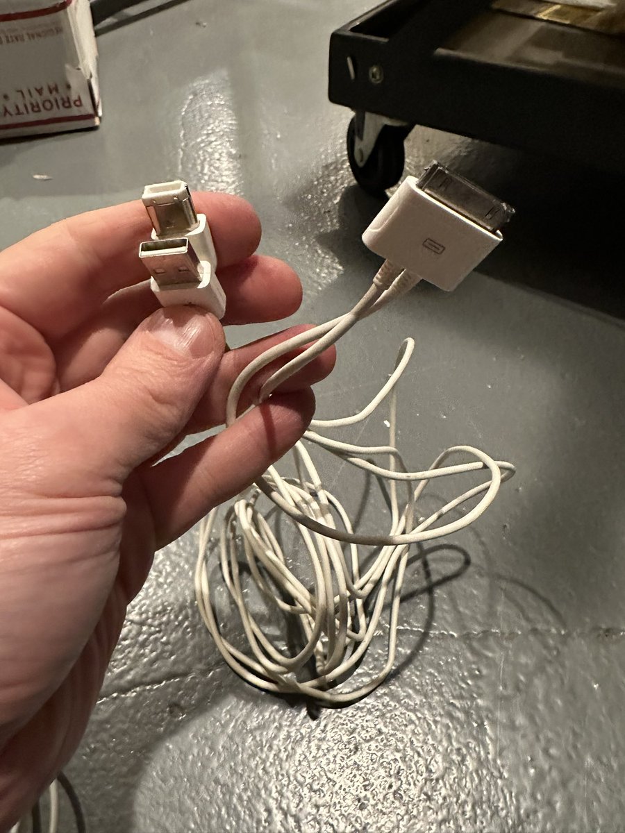 RDKLInc's tweet image. Rare Apple cable — allows old FireWire iPods to charge and use data at the same time (I think I have that right?) #ipod #firewire #usb
