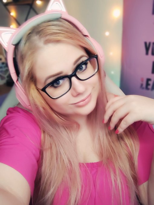 Todays stream ❤️❤️❤️  #stream #streamer #egirl #gamergirl #love #cosplayer #digitalart https://t.co/<a href="/tag/stream"class="tags">#stream</a><a href="/tag/streamer"class="tags">#streamer</a><a href="/tag/egirl"class="tags">#egirl</a><a href="/tag/love"class="tags"><span>#love</span></a><a href="/tag/cosplayer"class="tags"><span>#cosplayer</span></a><a href="/tag/gamergirl"class="tags"><span>#gamergirl</span></a><a href="/tag/digitalart"class="tags"><span>#digitalart</span></a>